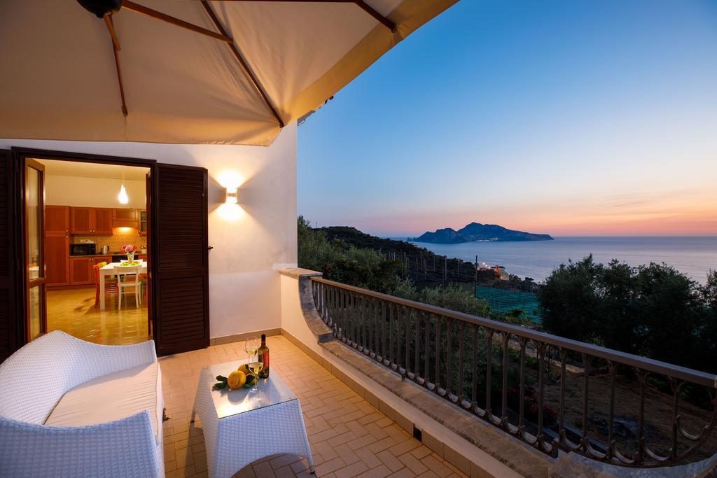 Il Nido Del Gabbiano Apartment Massa Lubrense Bagian luar foto