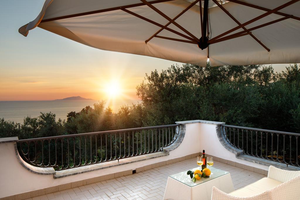 Il Nido Del Gabbiano Apartment Massa Lubrense Bagian luar foto